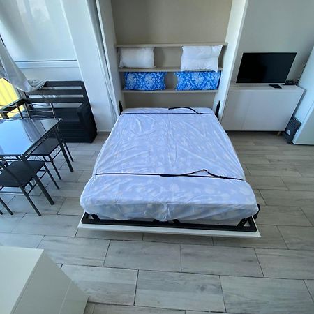 Studio Avec Piscine Et Parking Росас Экстерьер фото