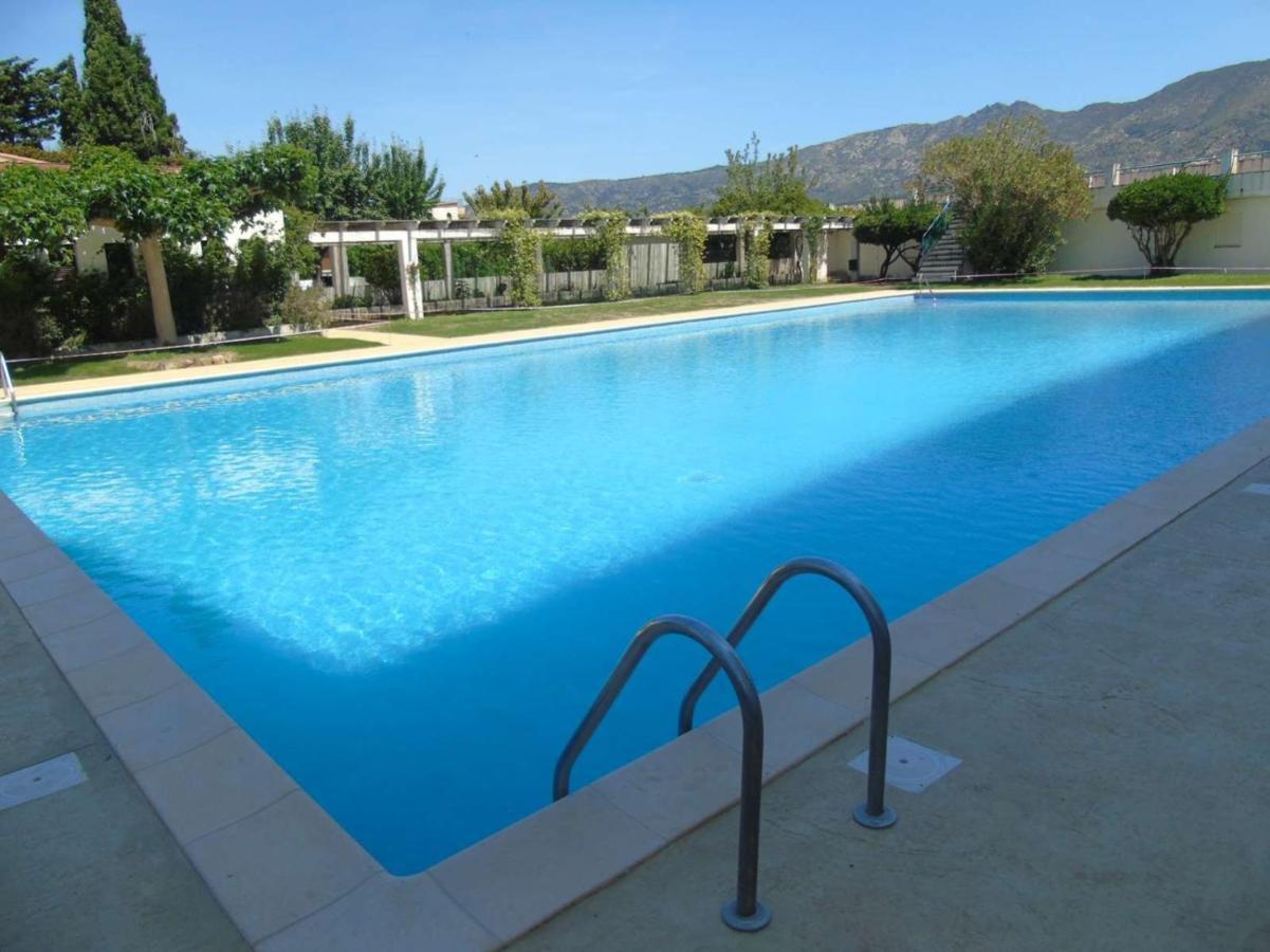Studio Avec Piscine Et Parking Росас Экстерьер фото