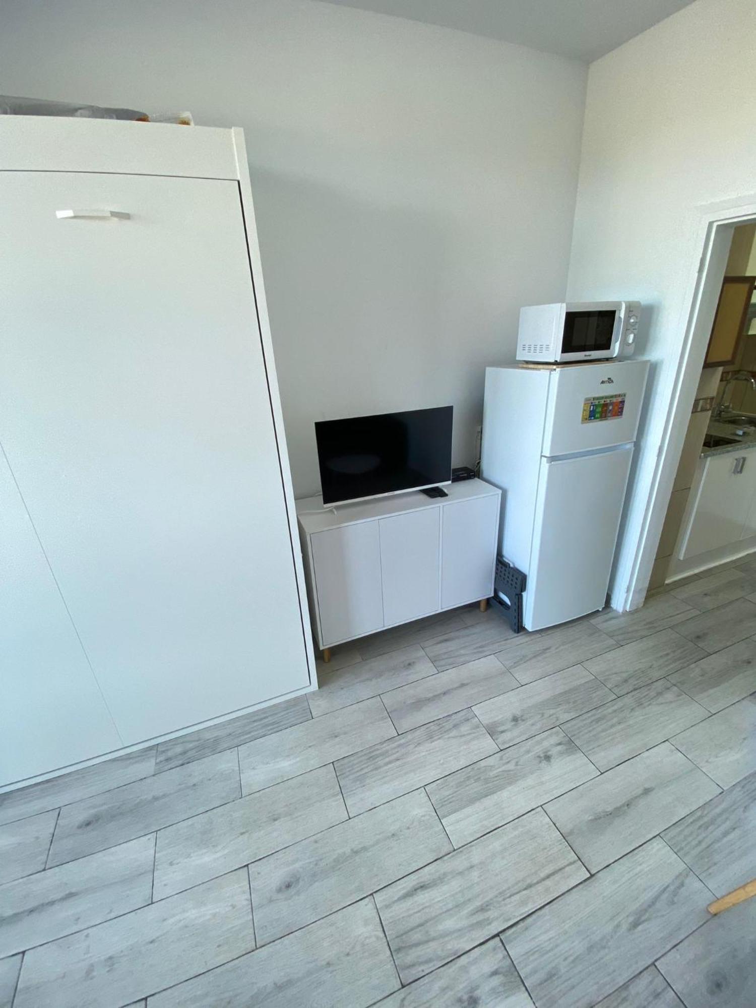 Studio Avec Piscine Et Parking Росас Экстерьер фото